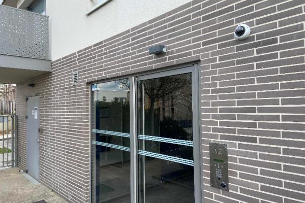 Installation de caméra de surveillance aux Mureaux