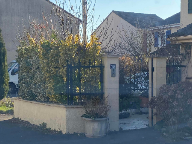 Remplacement d'une tête de candélabre LED à Cergy