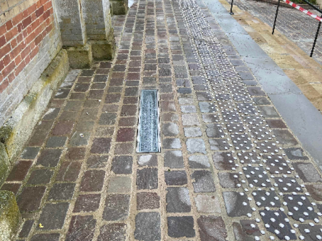 Illuminer le patrimoine : L'église de Menucourt sous les projecteurs