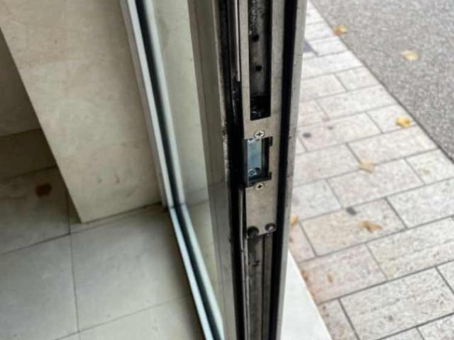 Remplacement de la gâche électrique à Poissy