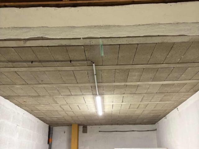 Remplacement de réglettes dans un entrepôt à Saint Ouen l'Aumône