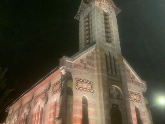 Illuminer le patrimoine : L'église de Menucourt sous les projecteurs