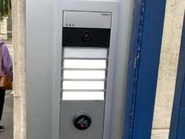 Remplacement du système interphonie à Conflans
