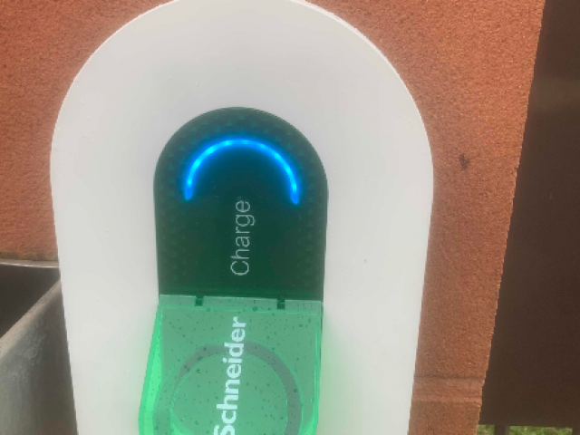 Remplacement d'une borne de recharge voiture à Conflans Sainte Honorine