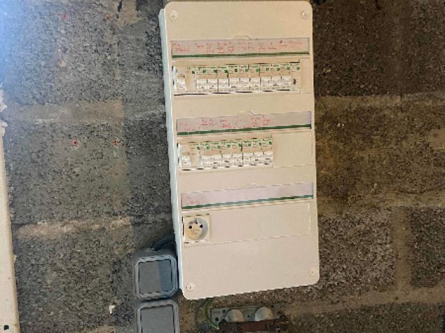 Mise en conformité tableau électrique à andrésy